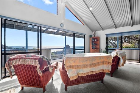 Photo of property in 100 Seaview Road, Piha, New Lynn, 0772