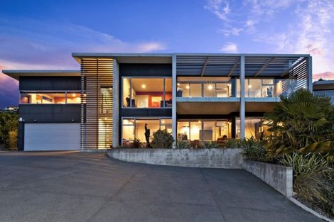 Photo of property in 11 Iles Lane, Cashmere, Christchurch, 8022