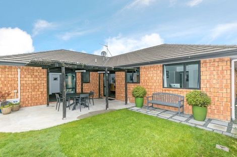 Photo of property in 17 Te Ironui Place, Huntington, Hamilton, 3210