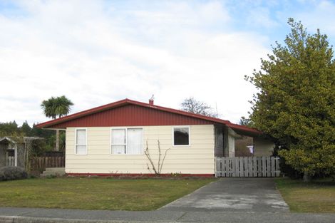 Photo of property in 24 Cleddau Street, Te Anau, 9600