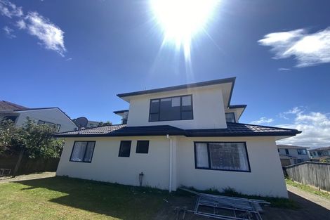 Photo of property in 6 Bury Grove, Strathmore Park, Wellington, 6022