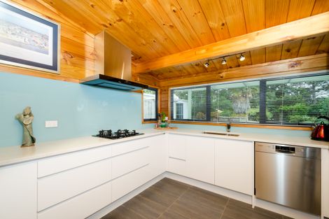 Photo of property in 535 Peak Road, Helensville, 0875