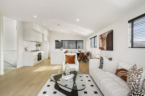 Photo of property in 3 Tapatai Place, Castor Bay, 0620