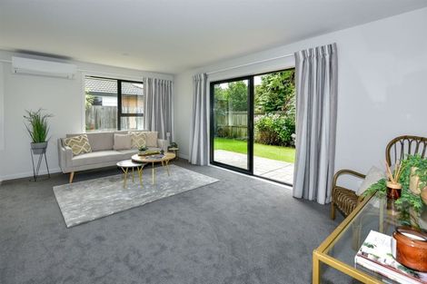 Photo of property in 2/49 Shannon Place, Belfast, Christchurch, 8051