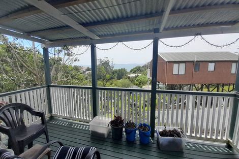 Photo of property in 31 Powells Road, Cable Bay, 0420
