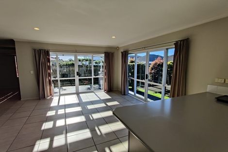 Photo of property in 55a Cambridge Terrace, Papatoetoe, Auckland, 2025