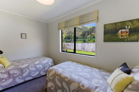 Photo of property in 42 Ames Street, Paekakariki, 5034