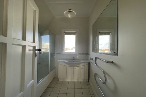 Photo of property in 200 Hurstmere Road, Takapuna, Auckland, 0622