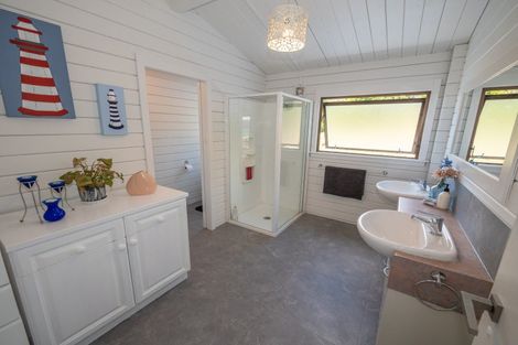 Photo of property in 8 Haekaro Lane, Cable Bay, 0420