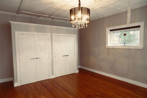 Photo of property in 16 Cutfield Road, New Plymouth, 4310