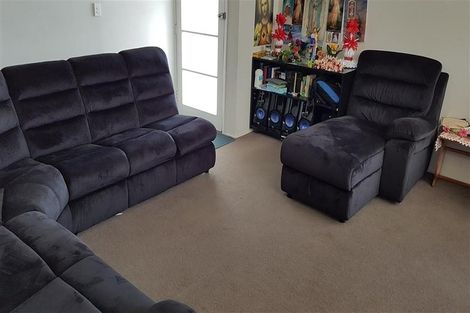 Photo of property in 49 Othello Drive, Clover Park, Auckland, 2023