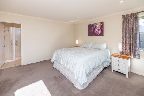 Photo of property in 13 Parkinson Place, Woodend, 7610