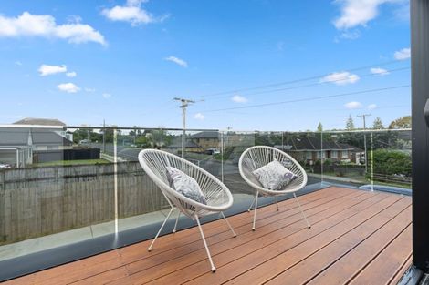 Photo of property in 1/18 Hutchinsons Road, Bucklands Beach, Auckland, 2014