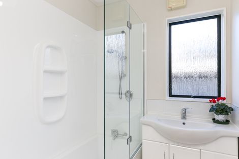 Photo of property in 9 Kapil Grove, Khandallah, Wellington, 6035