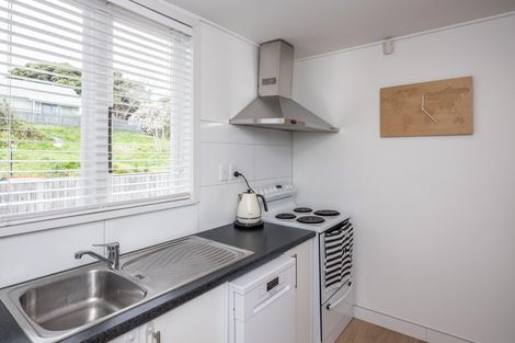 Photo of property in 53 Tiromoana Road, Raumati South, Paraparaumu, 5032