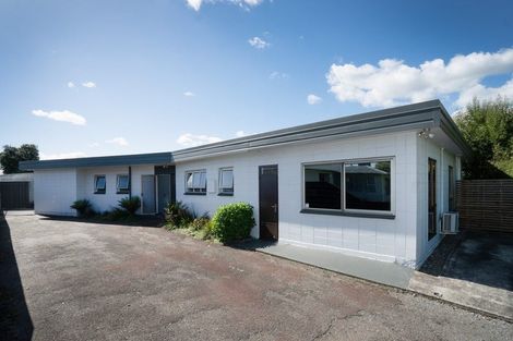 Photo of property in 15 Raglan Avenue, Cloverlea, Palmerston North, 4412