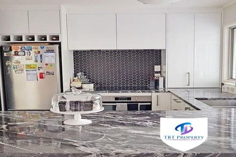 Photo of property in 4a Redoubt Road, Goodwood Heights, Auckland, 2105