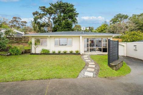 Photo of property in 1/14 Hollyhock Place, Browns Bay, Auckland, 0630