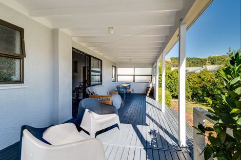 Photo of property in 5 Golding Road, Taradale, Napier, 4112