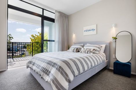 Photo of property in 203/86 Alpha Street, Cambridge, 3434