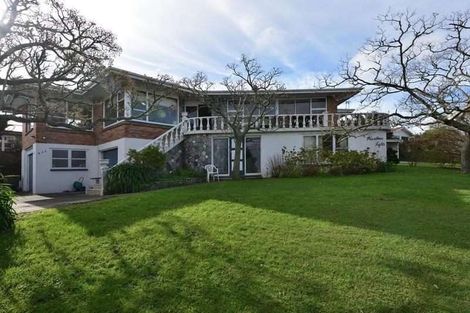 Photo of property in 459 East Coast Road, Murrays Bay, Auckland, 0630