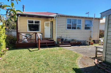 Photo of property in 53 York Street, Moera, Lower Hutt, 5010