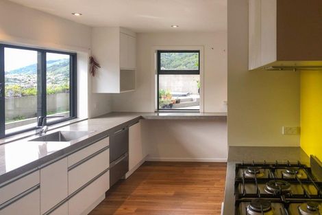 Photo of property in 18 Dorset Street, Picton, 7220