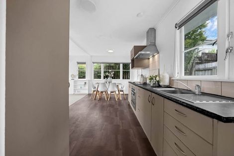 Photo of property in 53a Sylvan Crescent, Te Atatu South, Auckland, 0610