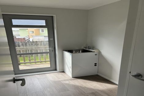 Photo of property in 7b Newland Grove, Henderson, Auckland, 0610