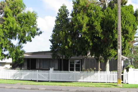 Photo of property in 65 Royal Road, Massey, Auckland, 0614