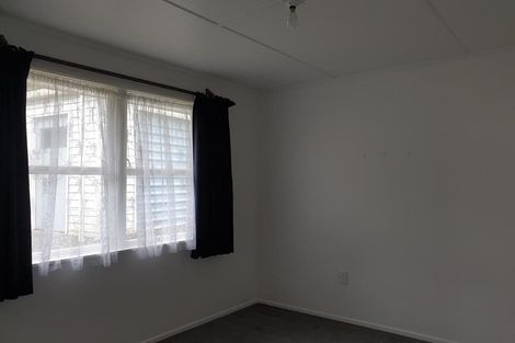 Photo of property in 87 Beazley Avenue, Paparangi, Wellington, 6037