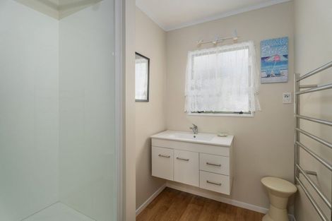 Photo of property in 42 Banks Street, Cooks Beach, Whitianga, 3591