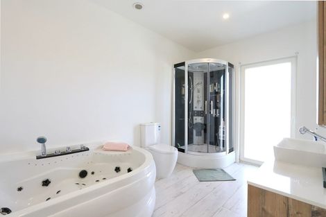 Photo of property in 55 Ruthven Road, Wainuiomata, Lower Hutt, 5014