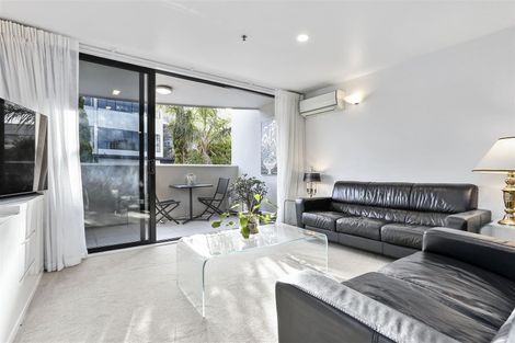 Photo of property in 1i/175 Hurstmere Road, Takapuna, Auckland, 0622