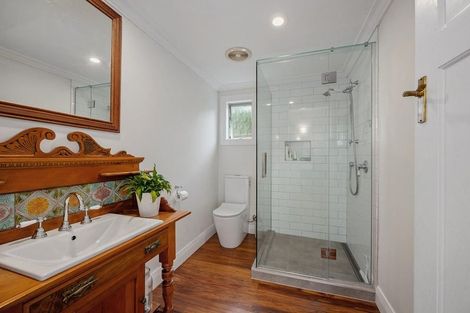 Photo of property in 15 Duders Avenue, Devonport, Auckland, 0624