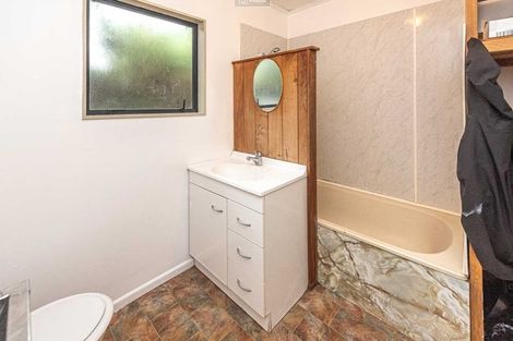 Photo of property in 49 Rangiora Street, Castlecliff, Whanganui, 4501