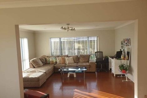 Photo of property in 22 Donegal Park Drive, Flat Bush, Auckland, 2019