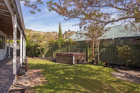 Photo of property in 2/49a Main Road, Redcliffs, Christchurch, 8081