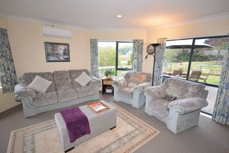 Photo of property in 33 Belk Road South, Omanawa, 3173