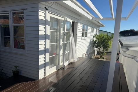 Photo of property in 3 Knight Avenue, Mount Albert, Auckland, 1025