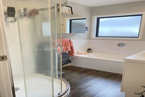 Photo of property in 6 Danden Way, Pukekohe, 2120