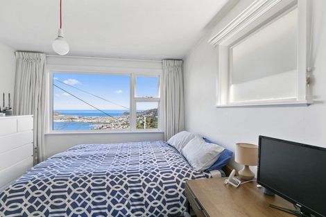 Photo of property in 16 Alexandra Road, Roseneath, Wellington, 6021