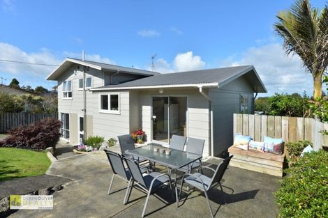 Photo of property in 18 Old Parua Bay Road, Parahaki, Whangarei, 0112