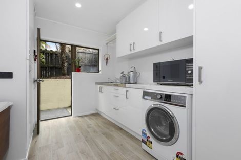 Photo of property in 12 Cyclades Place, Shelly Park, Auckland, 2014
