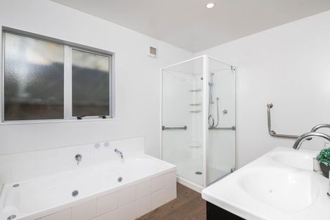 Photo of property in 7 Winsley Terrace, Churton Park, Wellington, 6037