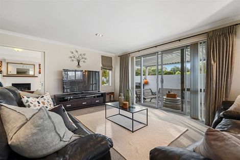 Photo of property in 2 Donovan Place, Aidanfield, Christchurch, 8025