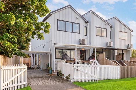 Photo of property in 23d Princeton Parade, Albany, Auckland, 0632
