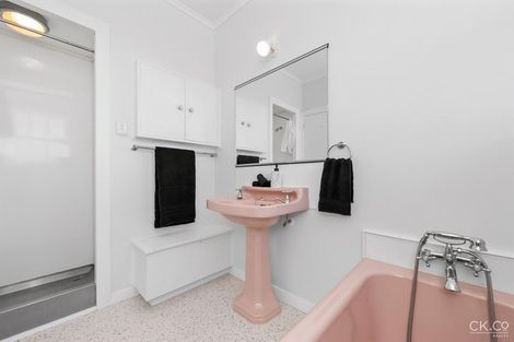 Photo of property in 117a Normandale Road, Normandale, Lower Hutt, 5010