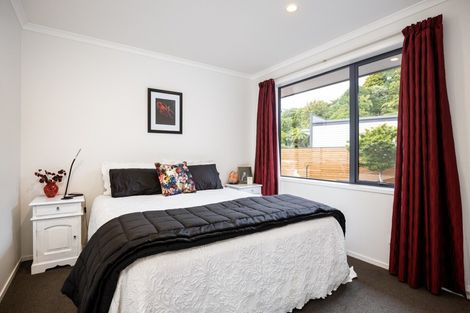 Photo of property in 25 Te Arakete Place, Hurworth, New Plymouth, 4310