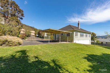Photo of property in 200 Whites Line East, Waiwhetu, Lower Hutt, 5010